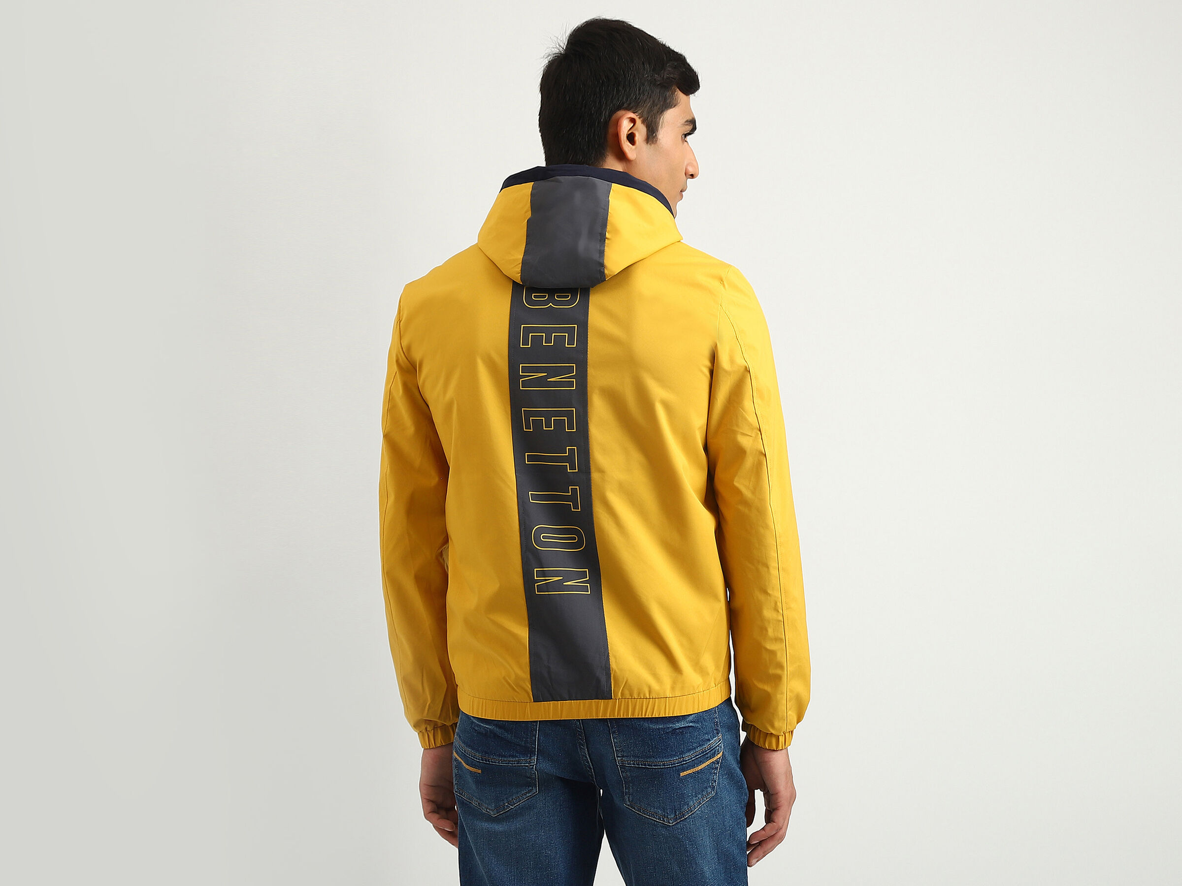 BRANDING LIGHTWEIGHT HOOD JACKET image number 3